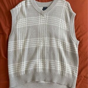 Abercrombie and Fitch Oversized Sweater Vest
